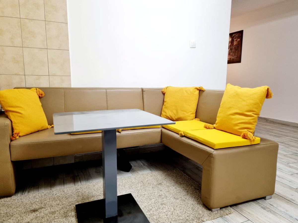 Hostel Monument Букурещ Екстериор снимка