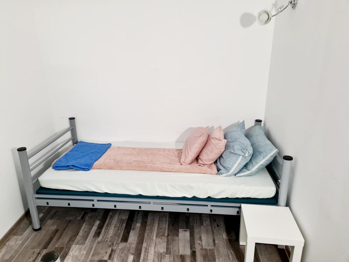 Hostel Monument Букурещ Екстериор снимка